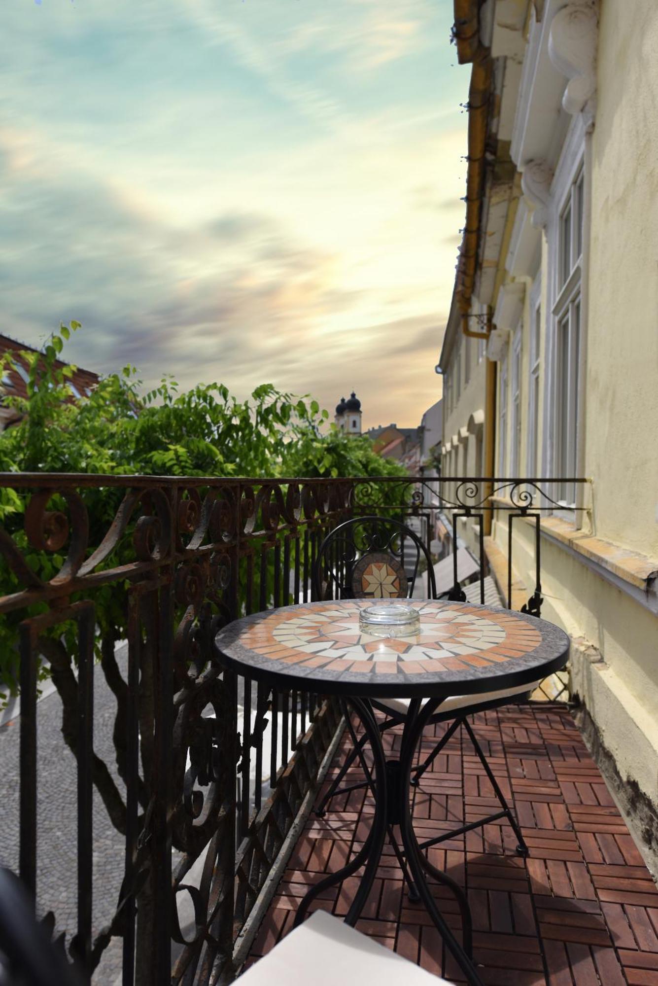 Apartman S Balkonom Trenčín Exterior foto